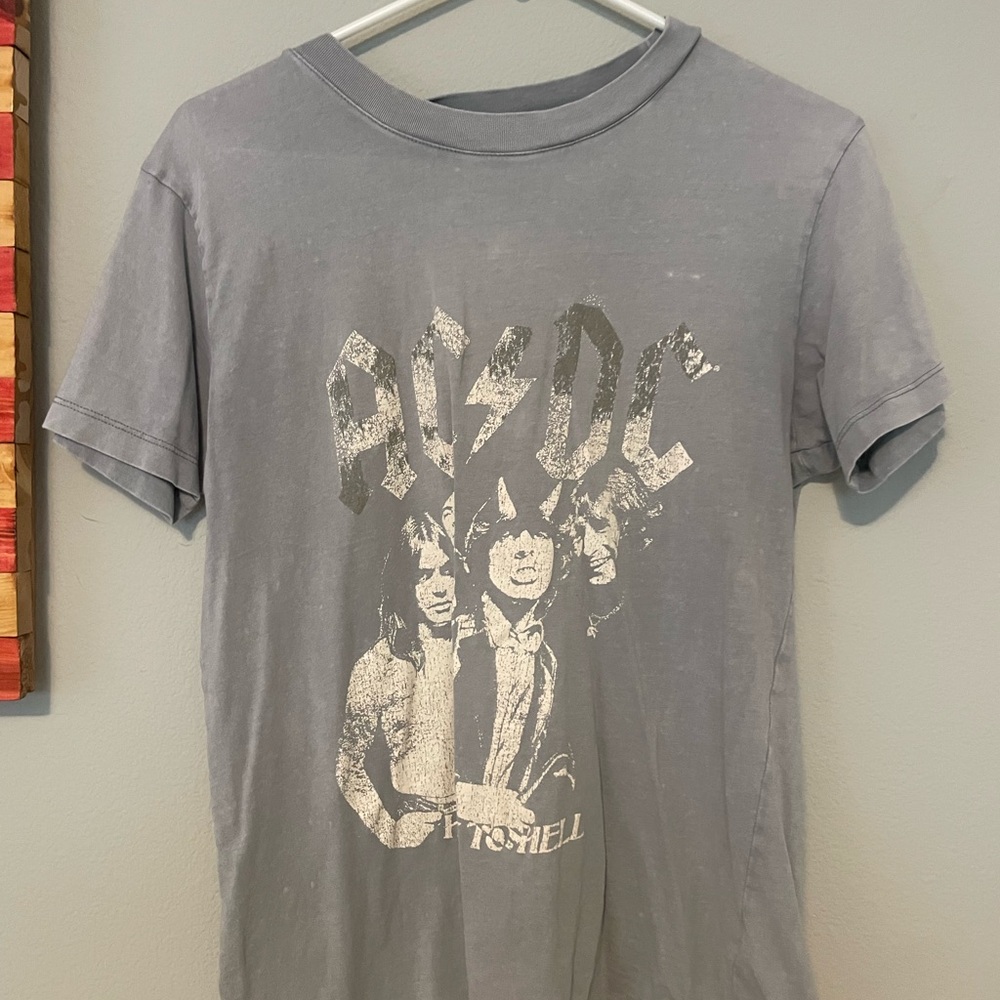 AC/DC Light Gray Graphic Band Tee with White Print
